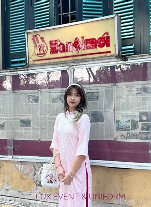 Cho thuê áo dài gấm cách tân