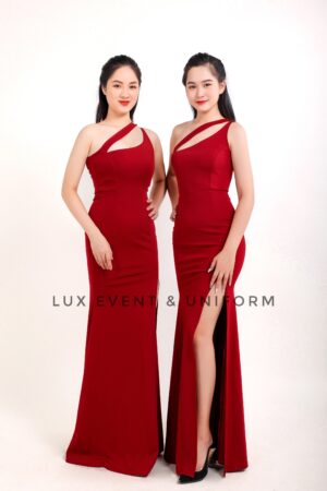 Cho thuê váy dài trơn đỏ đô
